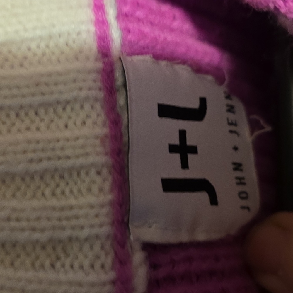 John + Jenn Vibrant Pink Crew Neck Sweater - Picture 2 of 3